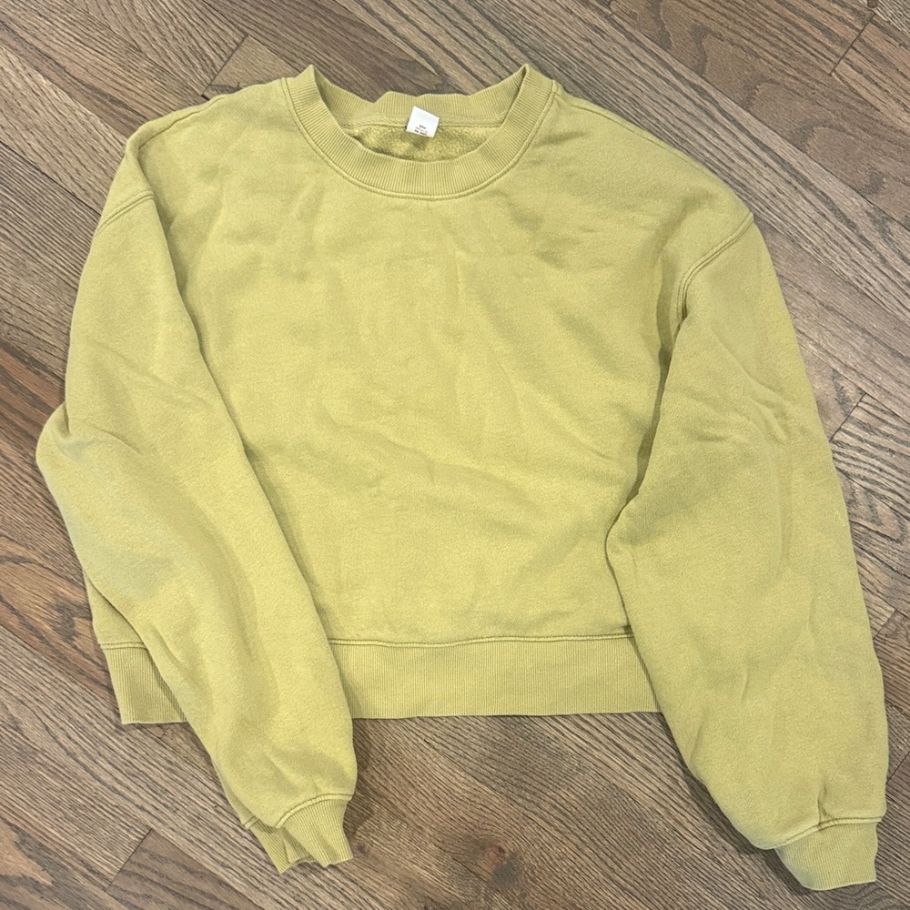 Old Navy Crew Neck